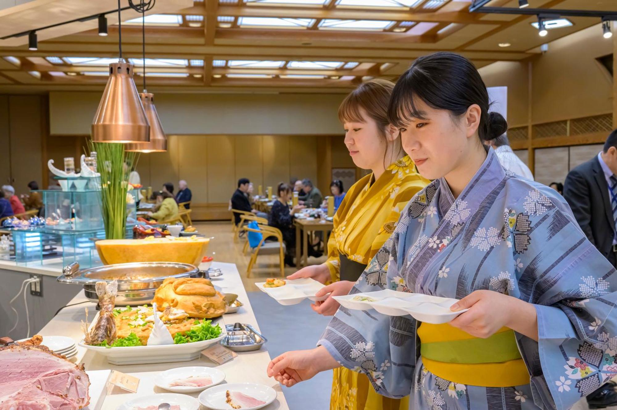 Senkeien Tsukioka Hotel Kaminoyama Esterno foto