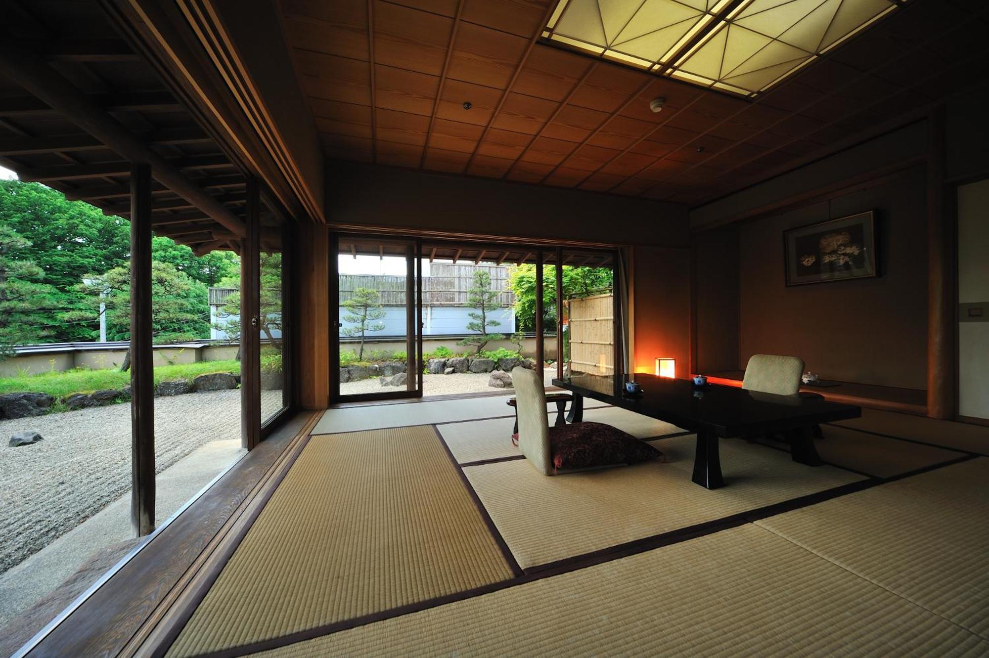 Senkeien Tsukioka Hotel Kaminoyama Esterno foto