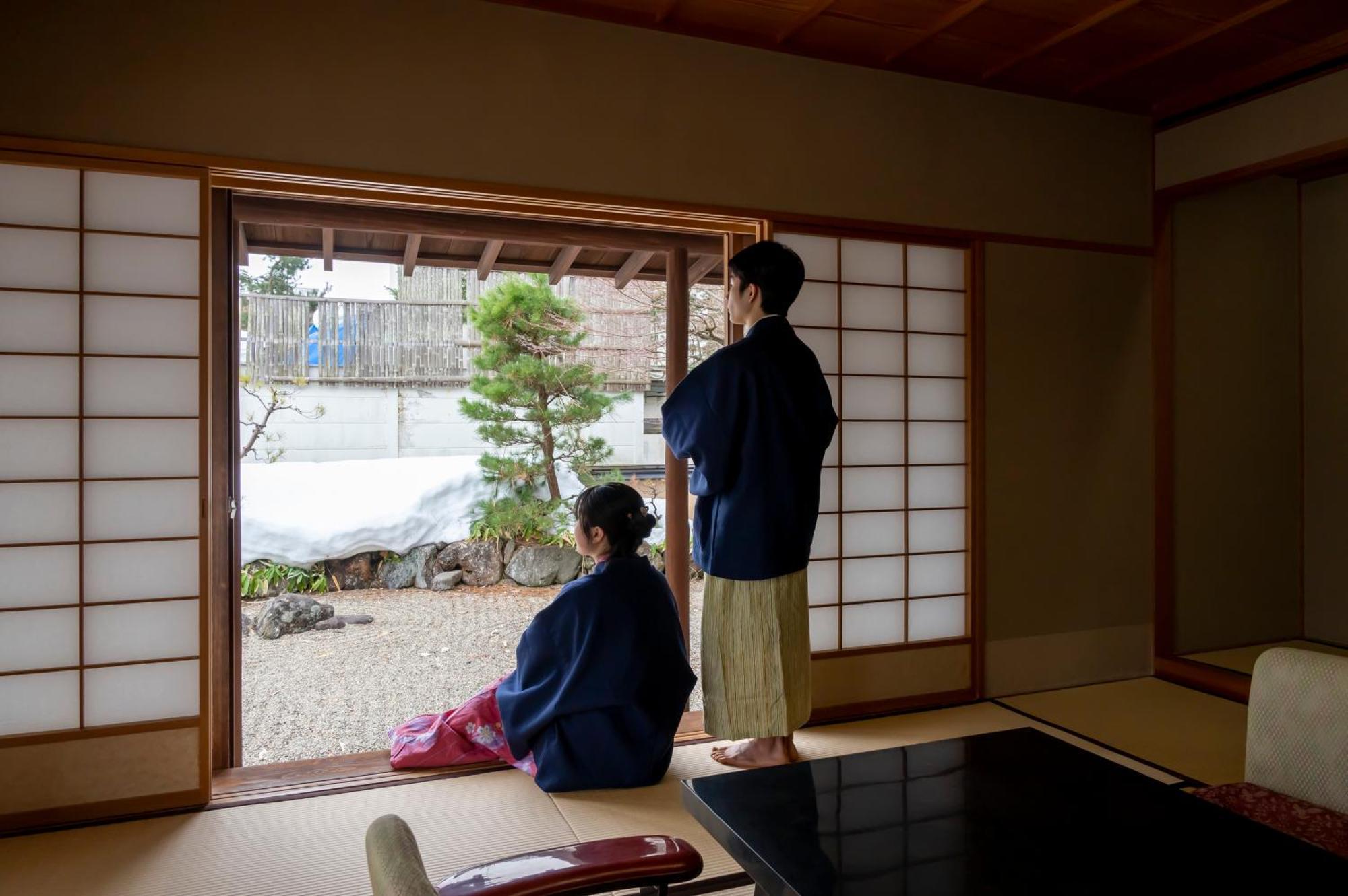 Senkeien Tsukioka Hotel Kaminoyama Esterno foto